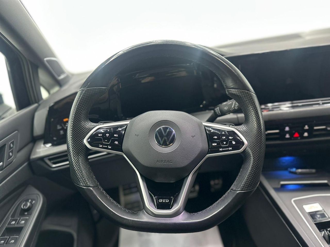 Volkswagen Golf GTD 2.0 TDI (200CV) DSG HISTORIAL  - 92.000KM - Foto 2 