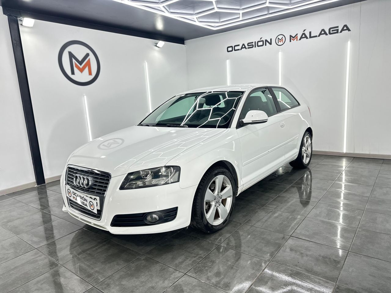 Audi A3 1.6 TDI 105cv Attraction Nacional - 172.000Km - Foto 2 