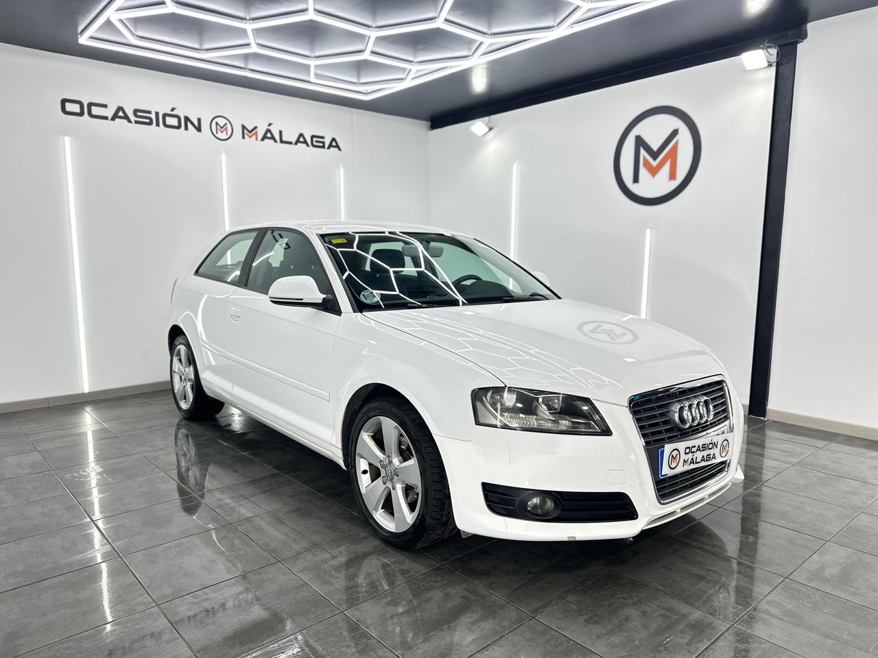 Audi A3 1.6 TDI 105cv Attraction Nacional - 172.000Km - Foto 2 