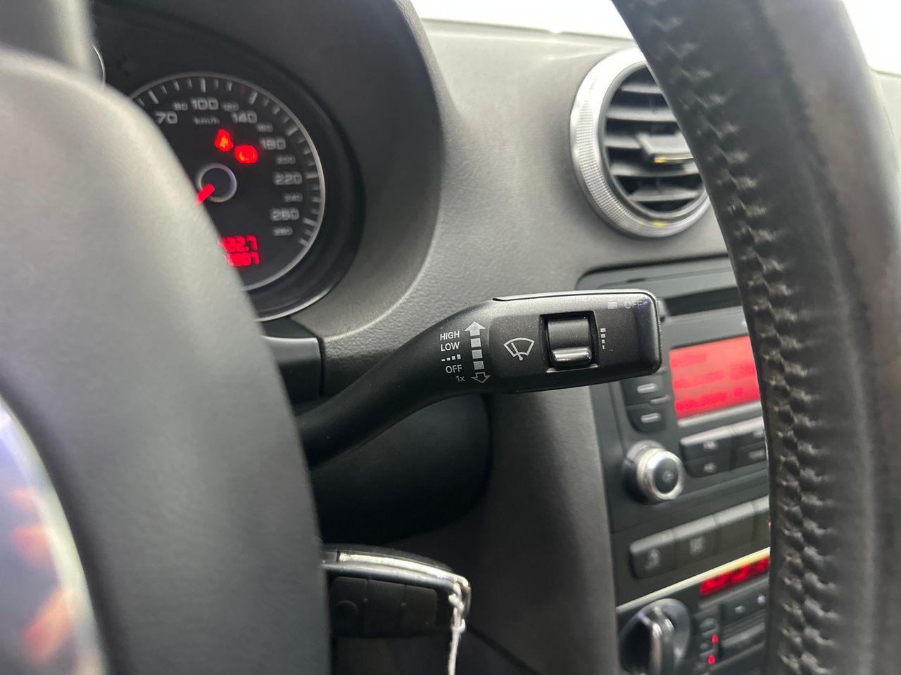 Audi A3 1.6 TDI 105cv Attraction Nacional - 172.000Km - Foto 2 