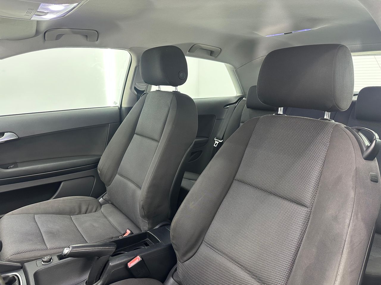 Audi A3 1.6 TDI 105cv Attraction Nacional - 172.000Km - Foto 2 