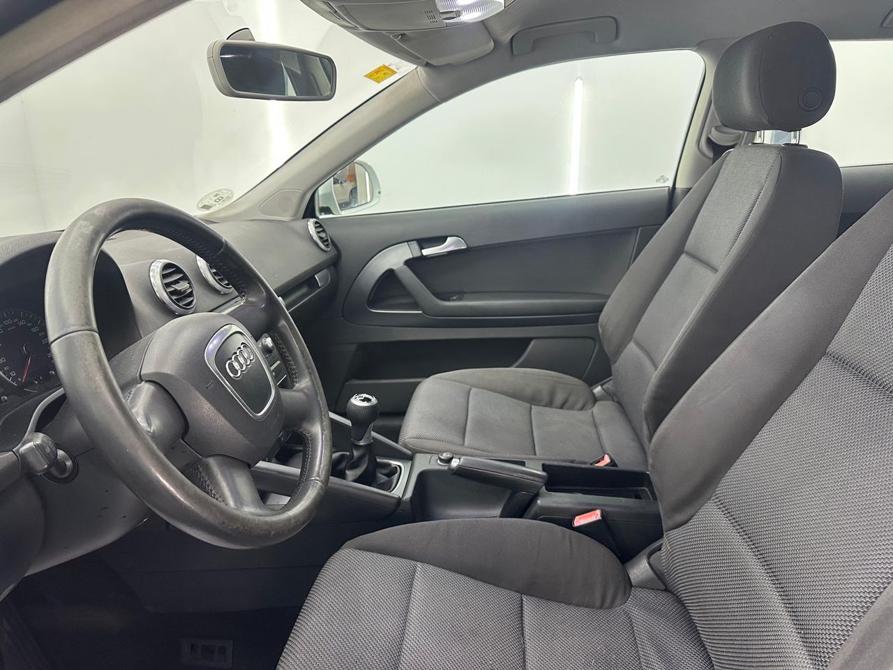 Audi A3 1.6 TDI 105cv Attraction Nacional - 172.000Km - Foto 2 