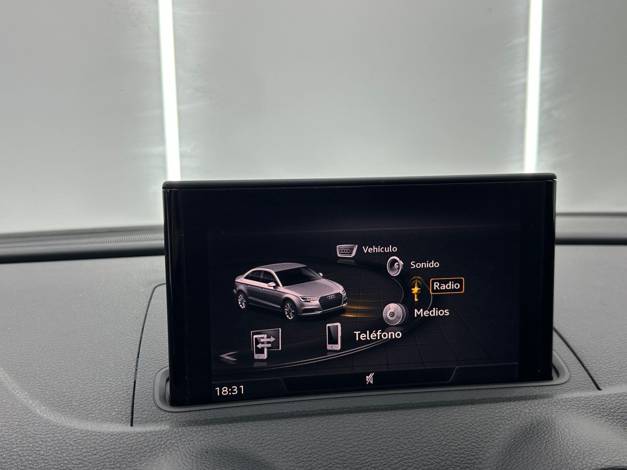 Audi A3 1.6 TDI 85kW (116CV) Sedan Nacional Sline - Foto 2 