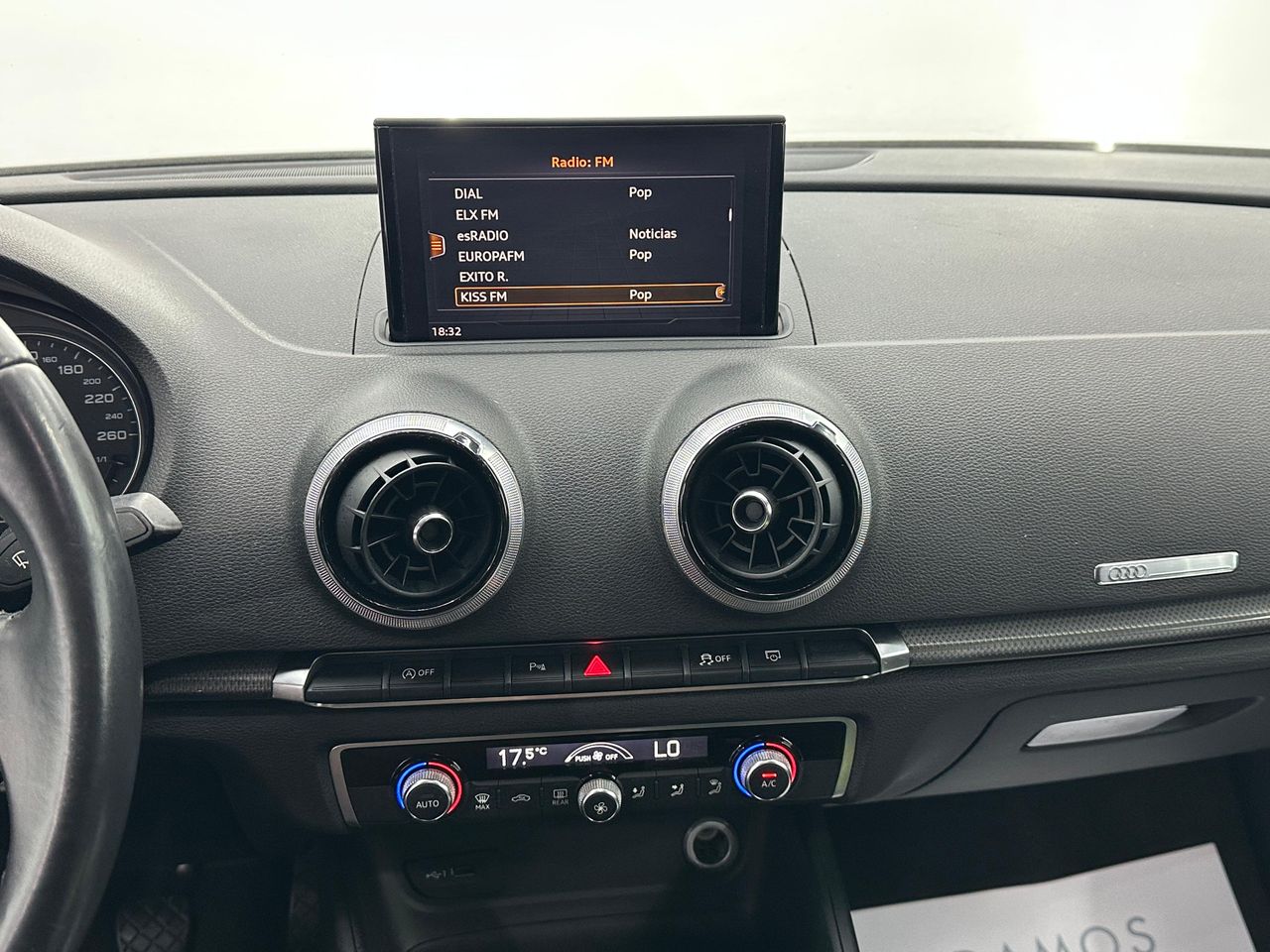 Audi A3 1.6 TDI 85kW (116CV) Sedan Nacional Sline - Foto 2 