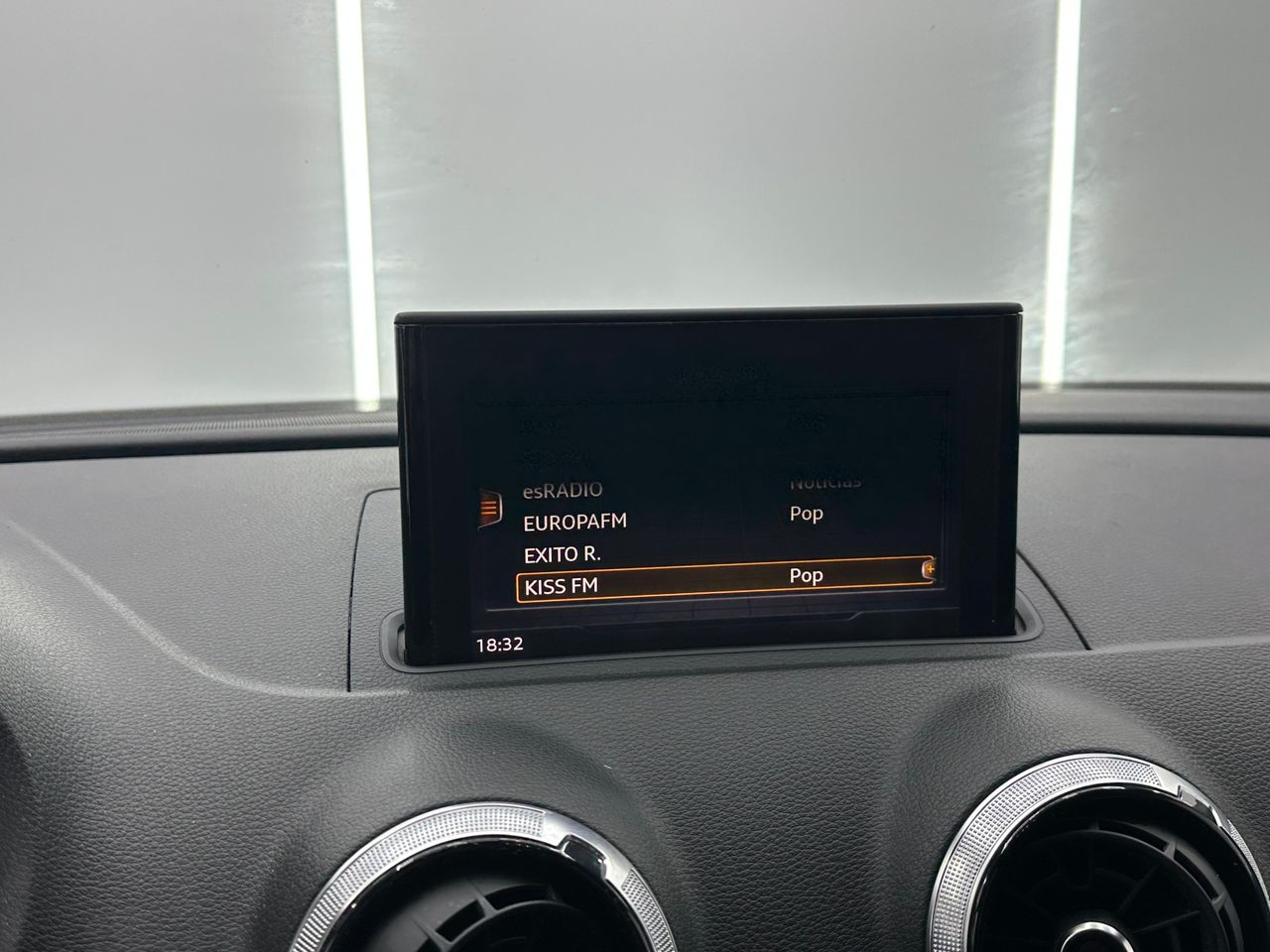 Audi A3 1.6 TDI 85kW (116CV) Sedan Nacional Sline - Foto 2 