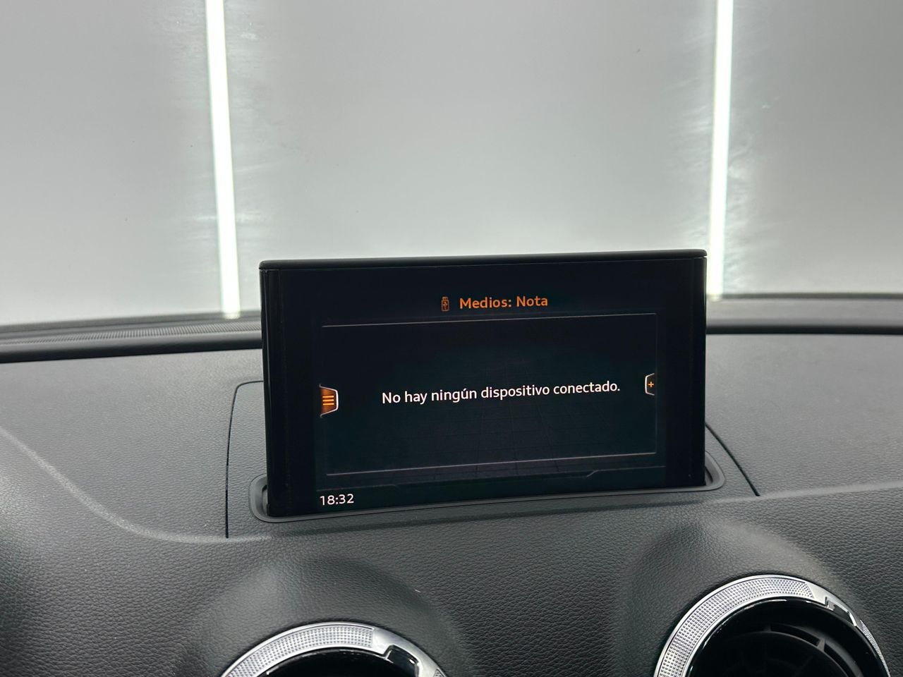 Audi A3 1.6 TDI 85kW (116CV) Sedan Nacional Sline - Foto 2 