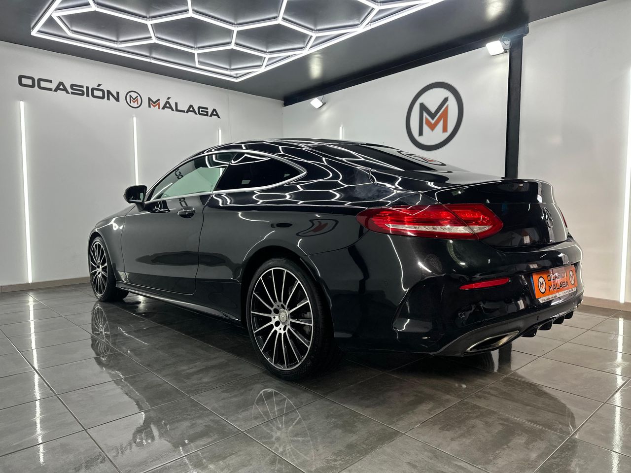 Mercedes Clase C C Coupé 300 AMG Line 245Cv Nacional - 199.000Km - IVA DEDUCIBLE - Foto 2 