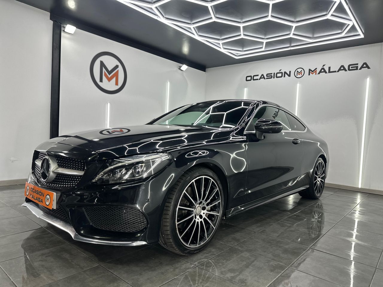 Mercedes Clase C C Coupé 300 AMG Line 245Cv Nacional - 199.000Km - IVA DEDUCIBLE - Foto 2 