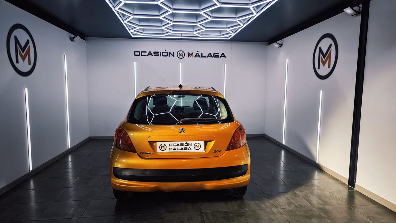 Peugeot 207 Confort 1.4 75Cv Nacional  - 96500Km - Foto 2 