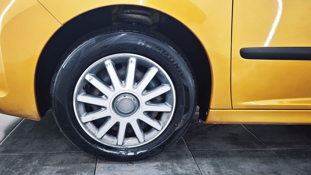 Peugeot 207 Confort 1.4 75Cv Nacional  - 96500Km - Foto 2 