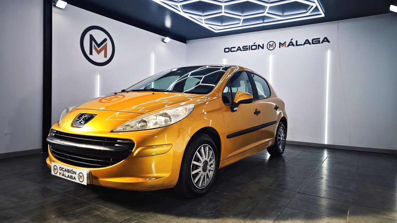 Peugeot 207 Confort 1.4 75Cv Nacional  - 96500Km - Foto 2 