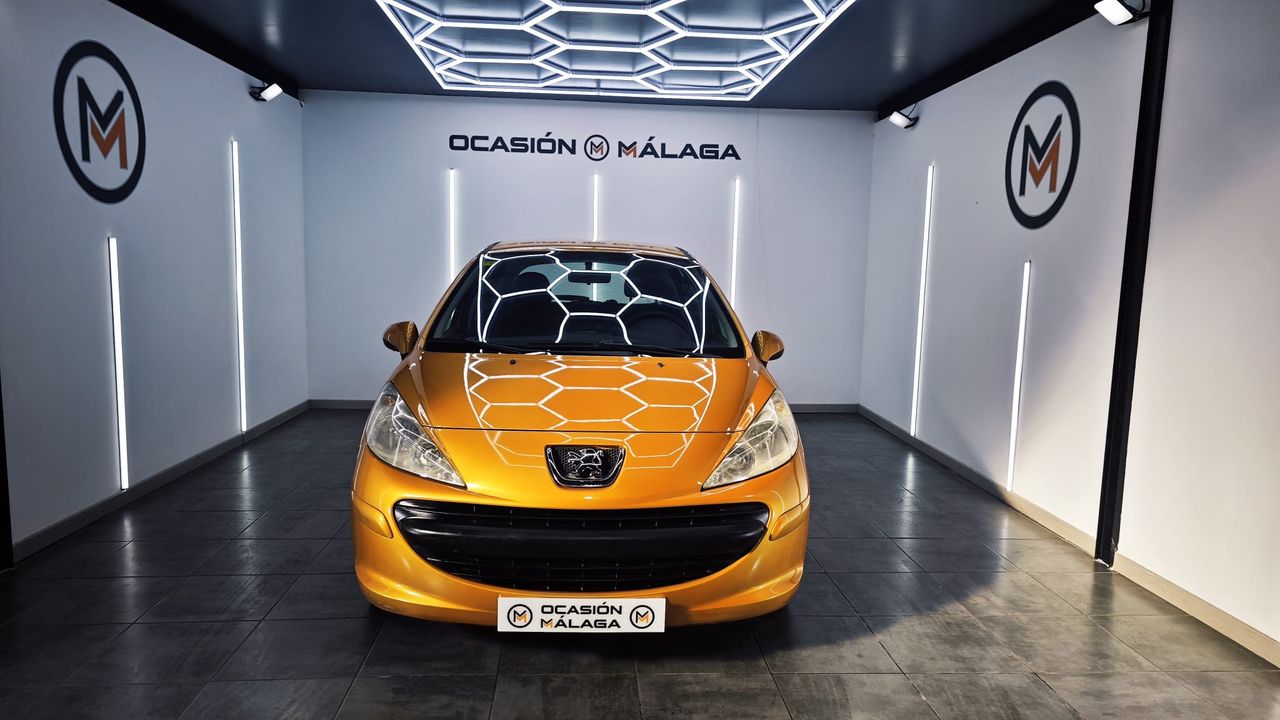 Peugeot 207 Confort 1.4 75Cv Nacional  - 96500Km - Foto 2 