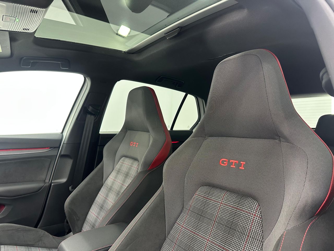 Volkswagen Golf GTI 2.0 TSI 195kW (265CV) DSG - 22400Km - Foto 2 