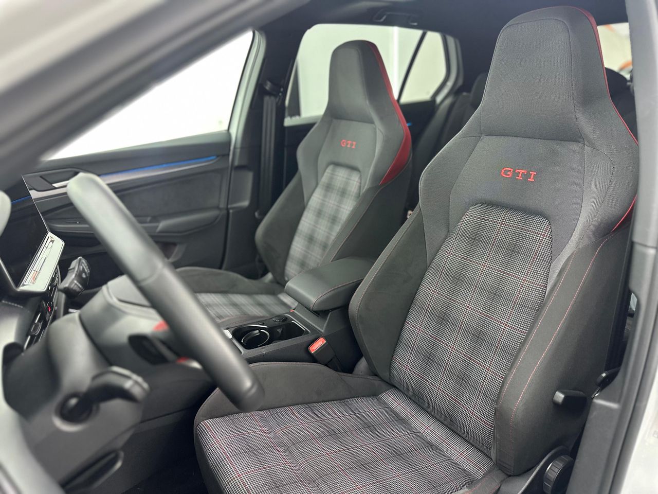 Volkswagen Golf GTI 2.0 TSI 195kW (265CV) DSG - 22400Km - Foto 2 