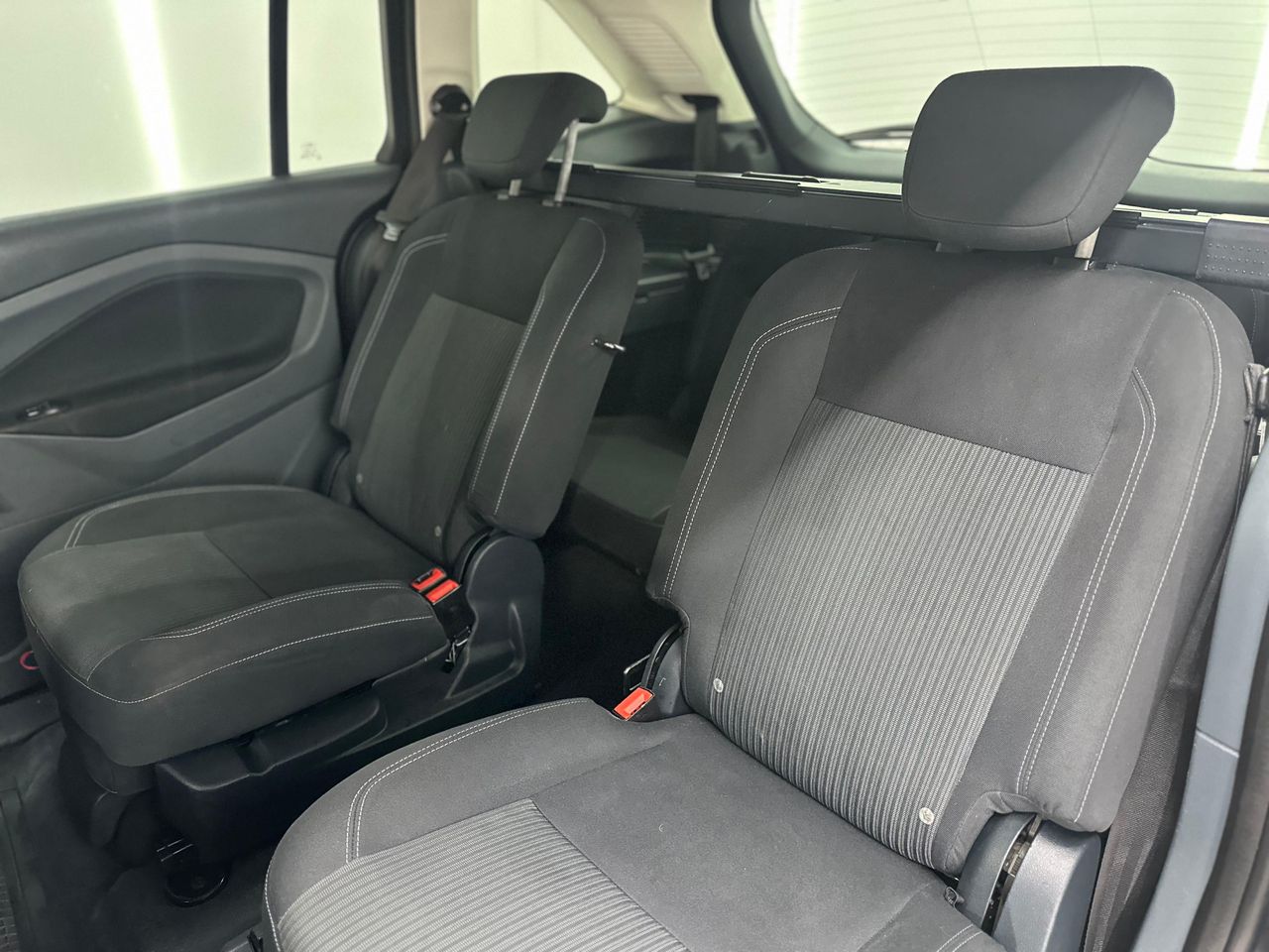 Ford Grand C-MAX 1.0 EcoBoost 125 Auto Start-Stop Trend Nacional Único Propietario - 162.000Km - Foto 2 