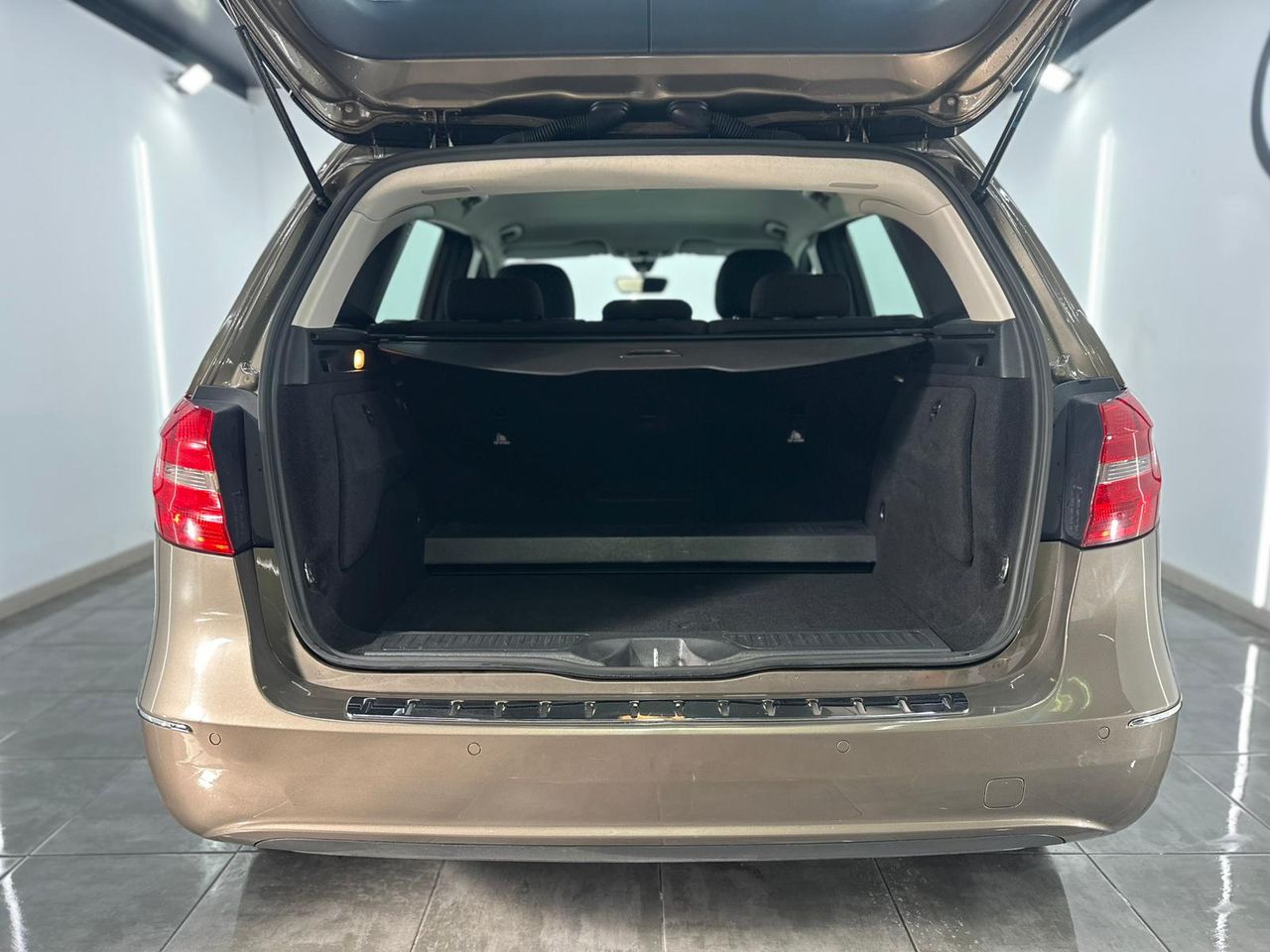 Mercedes Clase B B 200 CDI BlueEFFICIENCY - Foto 2 