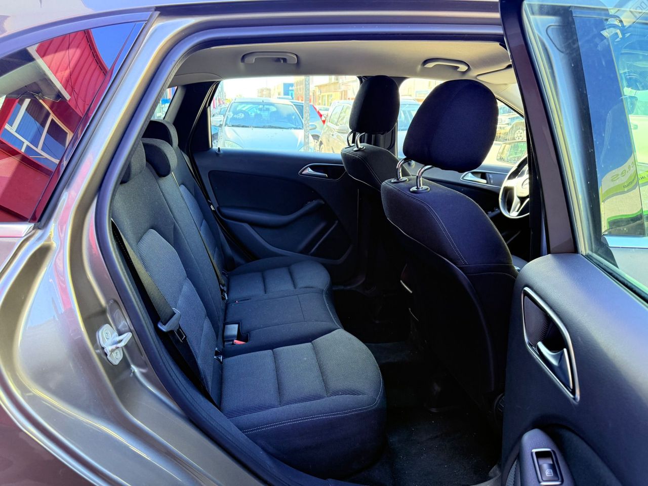 Mercedes Clase B B 200 CDI BlueEFFICIENCY - Foto 2 