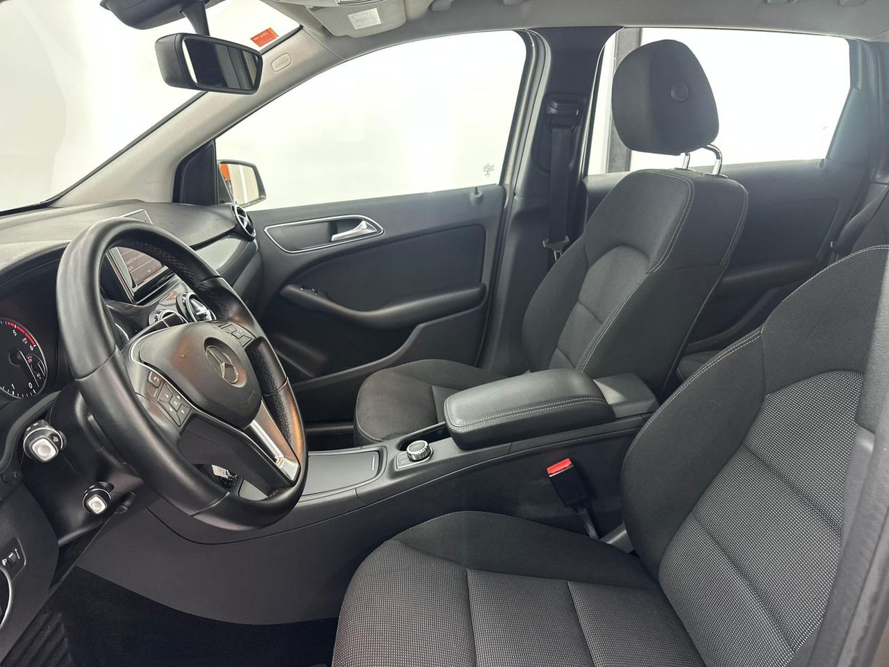 Mercedes Clase B B 200 CDI BlueEFFICIENCY - Foto 2 