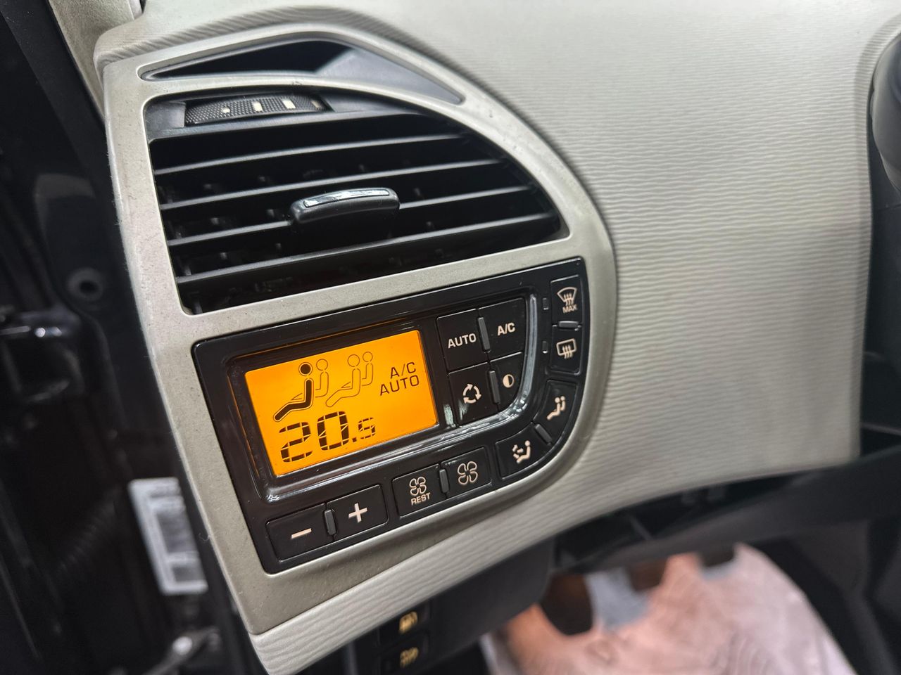 Citroën Grand C4 Picasso 2.0 HDi 150cv Exclusive Plus - Foto 2 