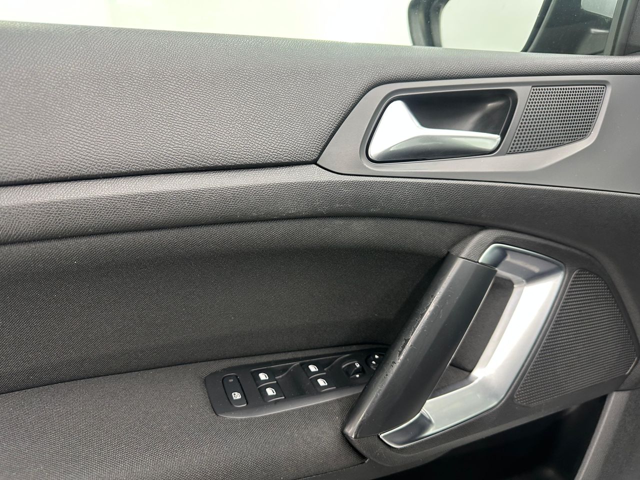 Peugeot 308 Nuevo 308 SW Active 1.6 e-HDI 115 - Foto 2 