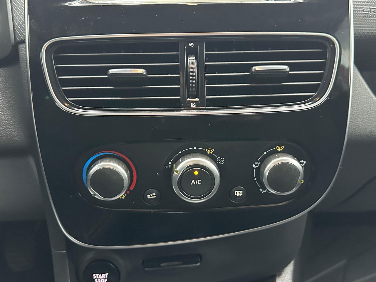 Renault Clio Limited Energy TCe 66kW (90CV) 2018 Nacional - 96.000Km - Foto 2 