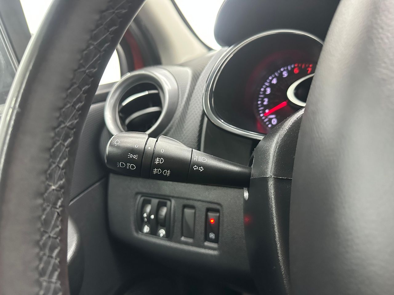 Renault Clio Limited Energy TCe 66kW (90CV) 2018 Nacional - 96.000Km - Foto 2 