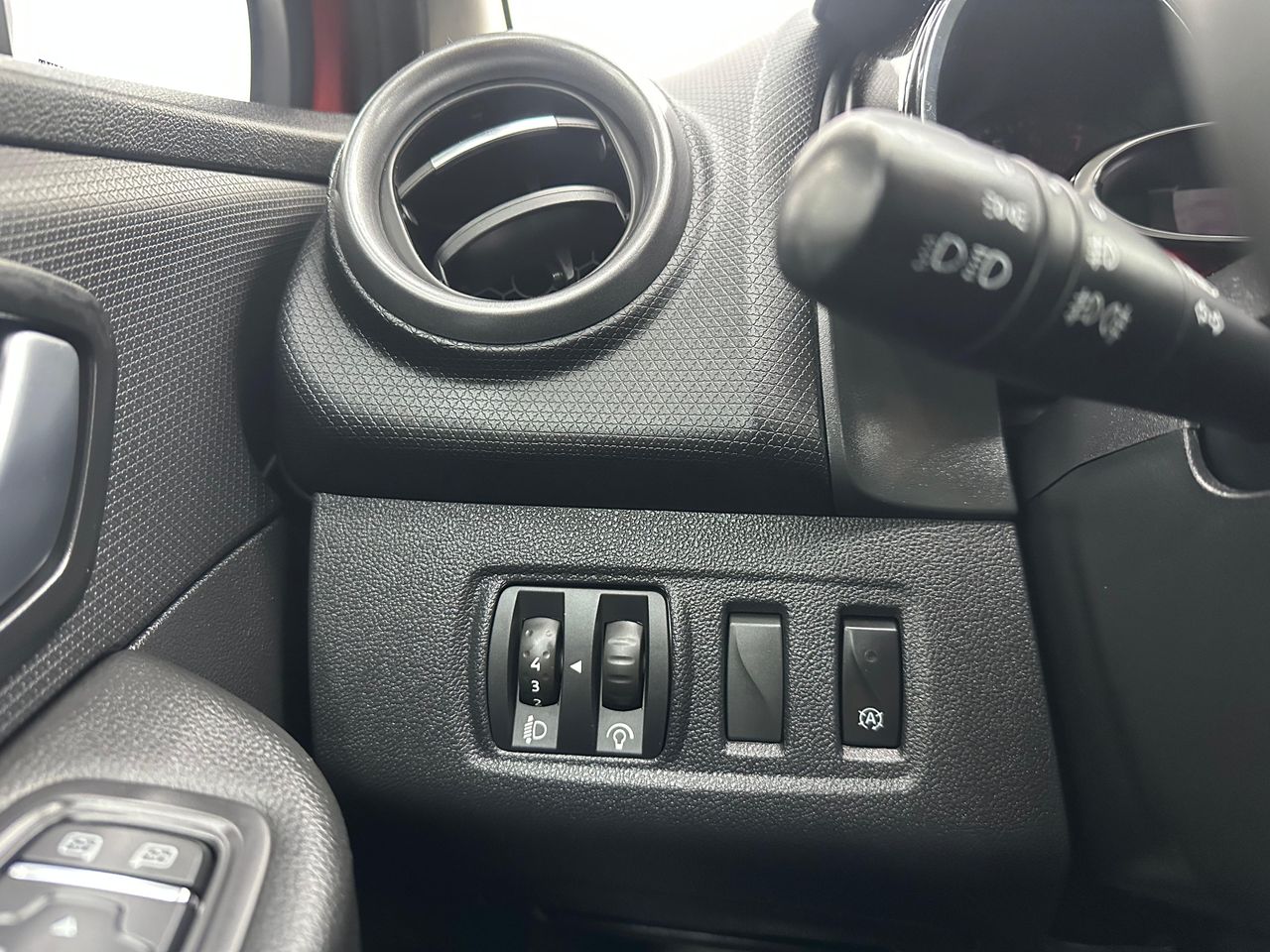 Renault Clio Limited Energy TCe 66kW (90CV) 2018 Nacional - 96.000Km - Foto 2 