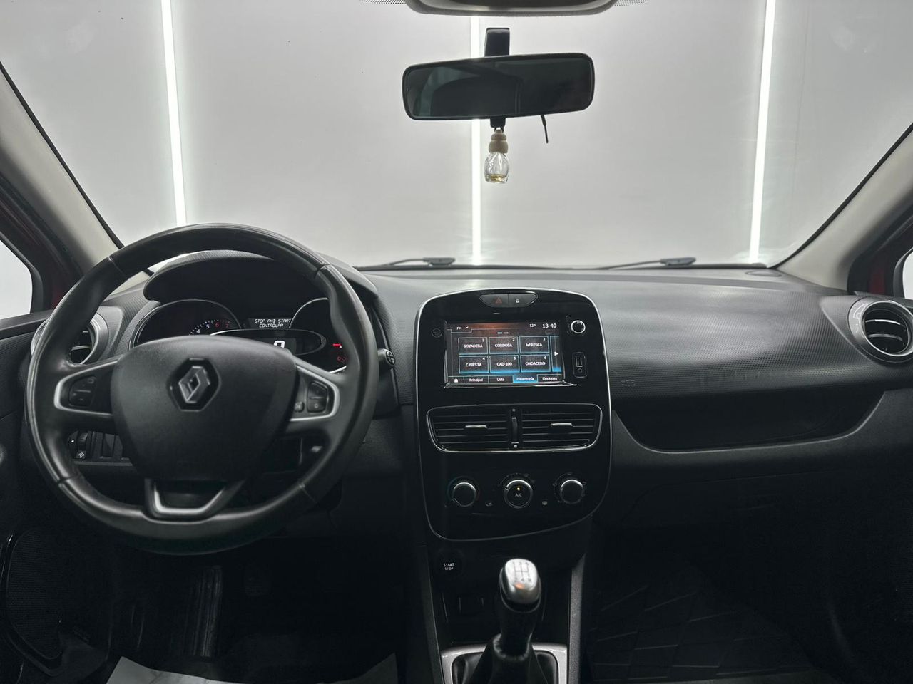 Renault Clio Limited Energy TCe 66kW (90CV) 2018 Nacional - 96.000Km - Foto 2 