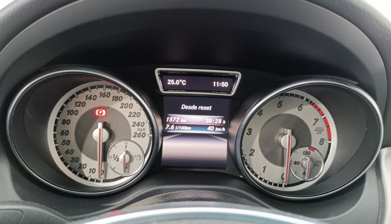 Mercedes Clase GLA GLA 180 AMG Line Nacional UNICO PROPIETARIO - 172.000Km - Foto 2 