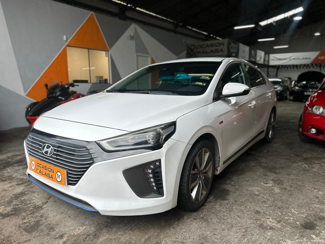 Hyundai IONIQ Híbrido 1.6 GDI 104 kW (141 CV) 6DCT Klass Nav Nacional +Único Propietario+Historial de mantenimiento - 134.000Km - Foto 2 
