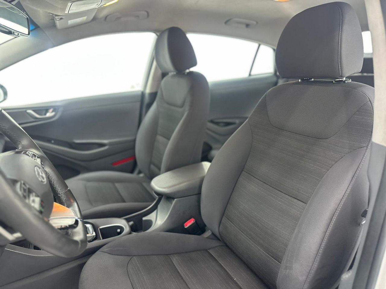 Hyundai IONIQ Híbrido 1.6 GDI 104 kW (141 CV) 6DCT Klass Nav Nacional +Único Propietario+Historial de mantenimiento - 134.000Km - Foto 2 