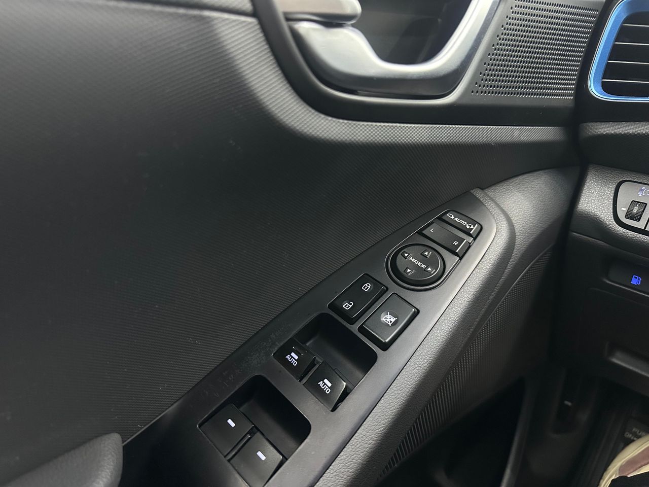 Hyundai IONIQ Híbrido 1.6 GDI 104 kW (141 CV) 6DCT Klass Nav Nacional +Único Propietario+Historial de mantenimiento - 134.000Km - Foto 2 