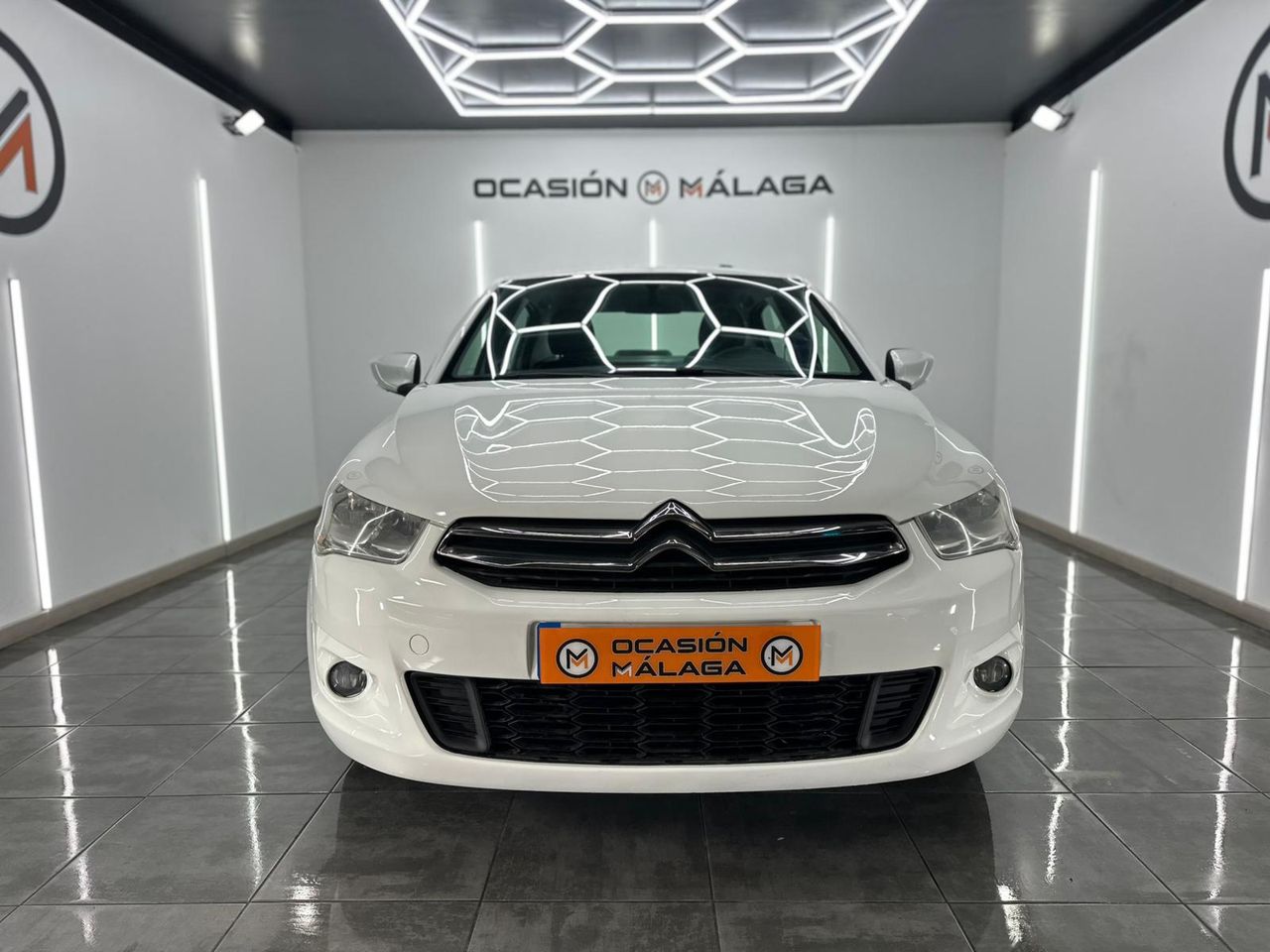 Citroën C-Elysée VTi 70cv Exclusive NACIONAL  ÚNICO PROPIETARIO - 212.000KM - Foto 2 
