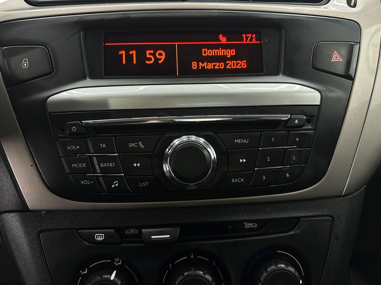 Citroën C-Elysée VTi 70cv Exclusive NACIONAL  ÚNICO PROPIETARIO - 212.000KM - Foto 2 