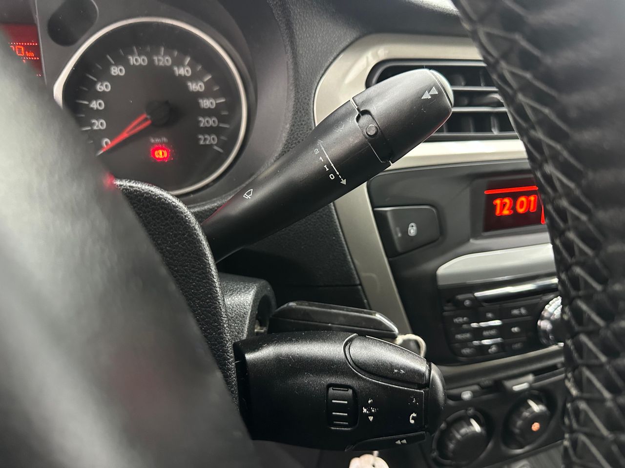 Citroën C-Elysée VTi 70cv Exclusive NACIONAL  ÚNICO PROPIETARIO - 212.000KM - Foto 2 