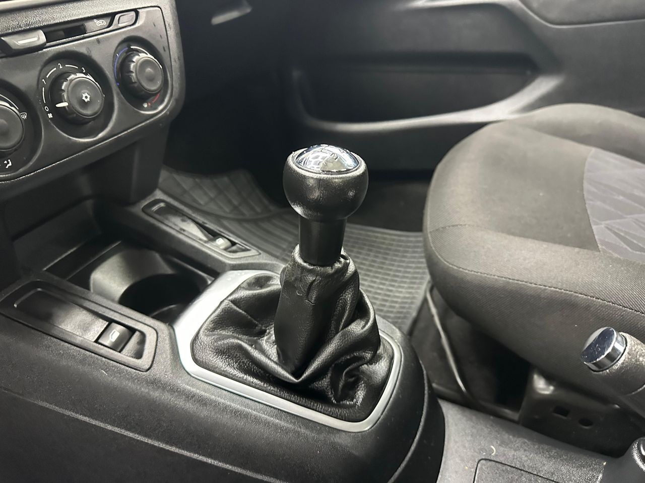 Citroën C-Elysée VTi 70cv Exclusive NACIONAL  ÚNICO PROPIETARIO - 212.000KM - Foto 2 