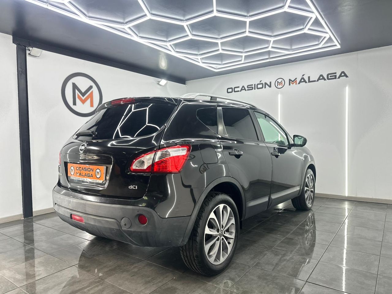 Nissan Qashqai 2.0 dCi TEKNA PREMIUM 4x4 A/T 17