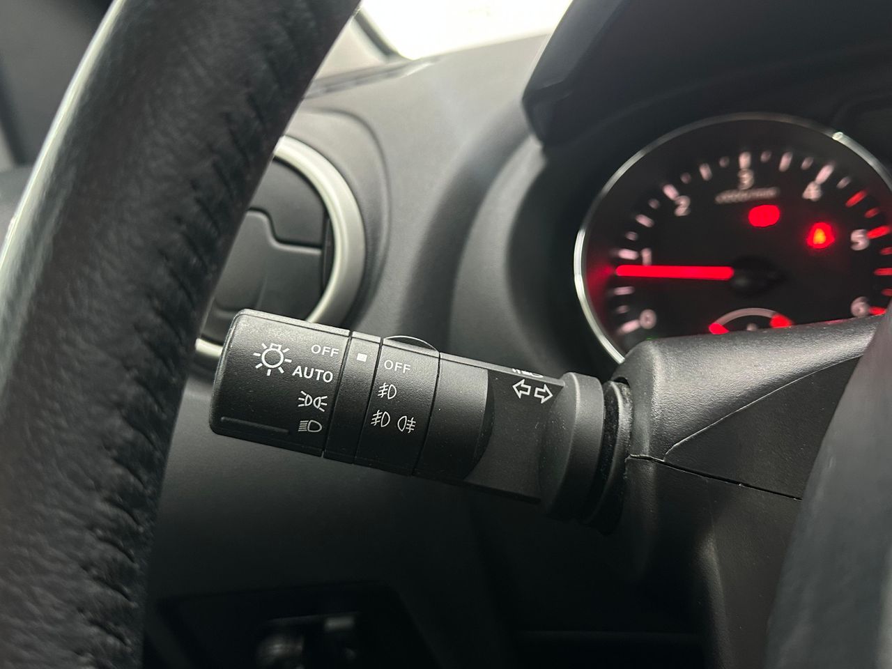 Nissan Qashqai 2.0 dCi TEKNA PREMIUM 4x4 A/T 17