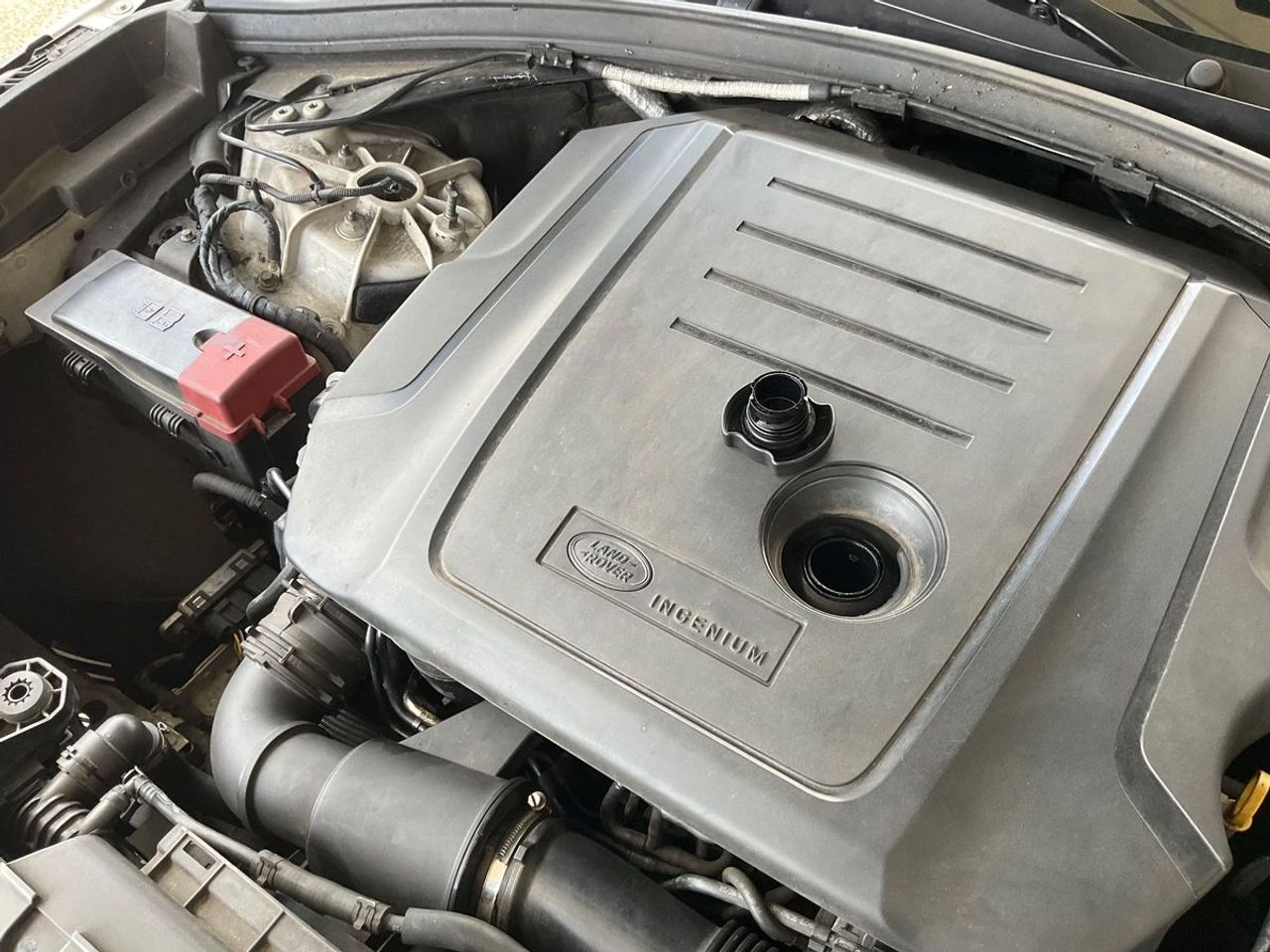 Land-Rover Range Rover Velar 2.0 D240 177kW (240CV) HSE 4WD Auto - Foto 2 