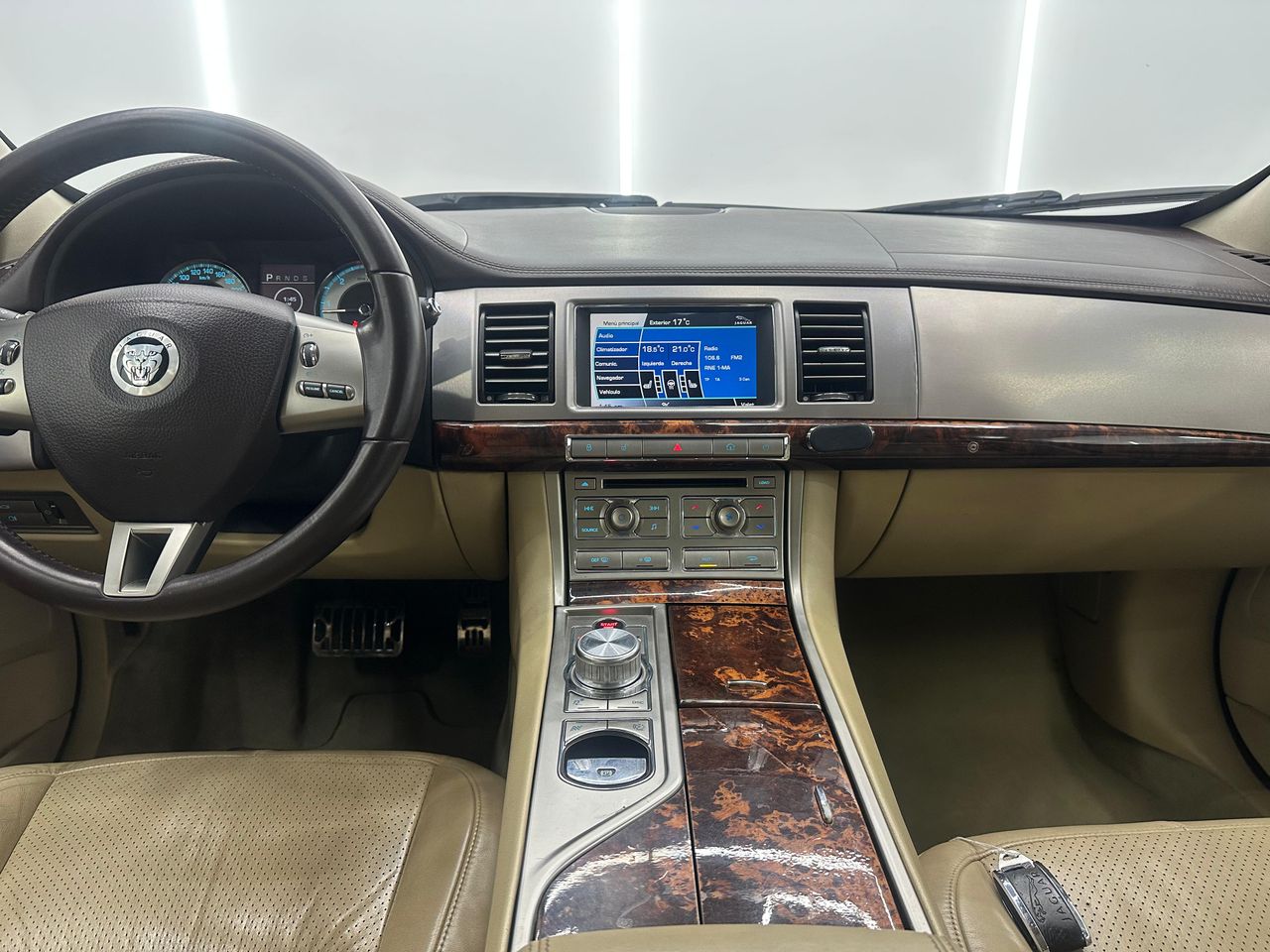 Jaguar XF 3.0 V6 Diésel Luxury - Foto 2 