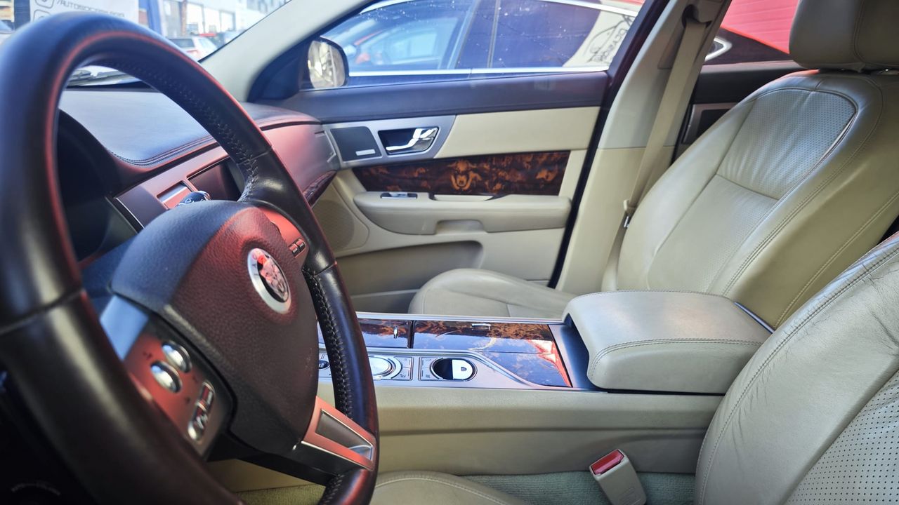 Jaguar XF 3.0 V6 Diésel Luxury - Foto 2 