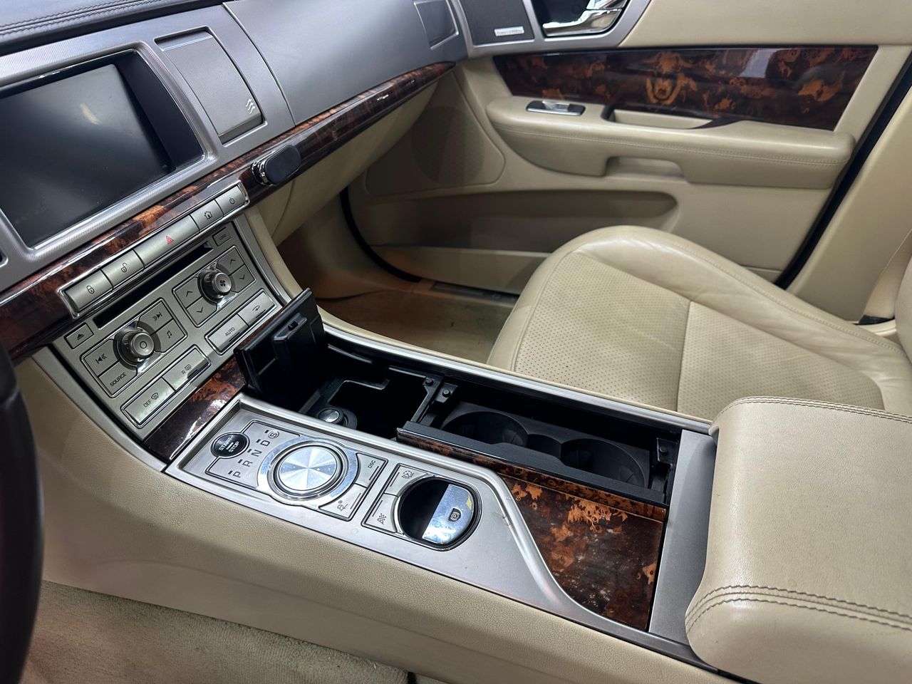 Jaguar XF 3.0 V6 Diésel Luxury - Foto 2 