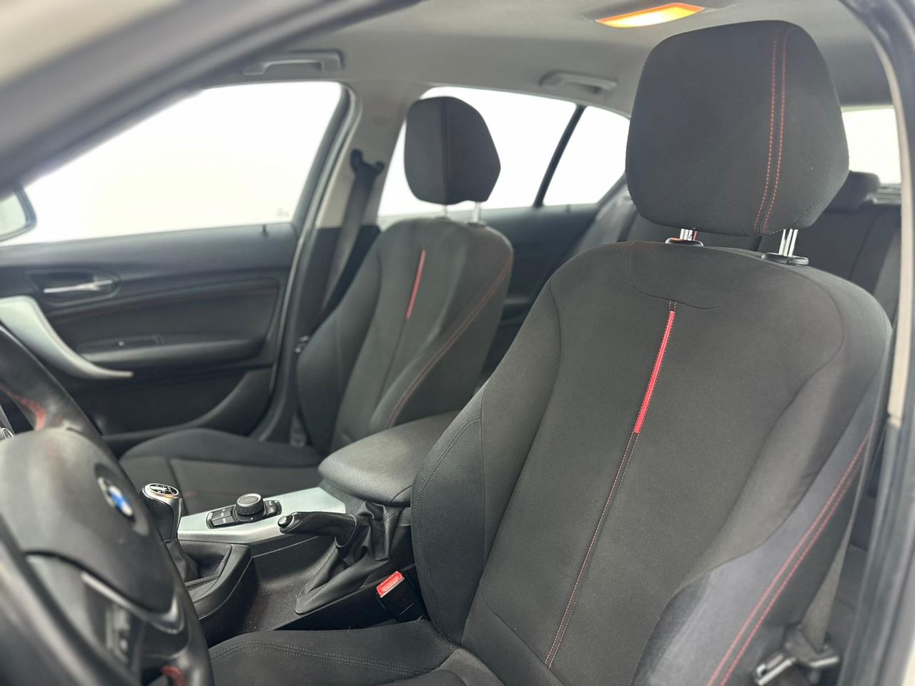 BMW Serie 1 118D Nacional  Sport 143Cv  - 163.000Km - Foto 2 