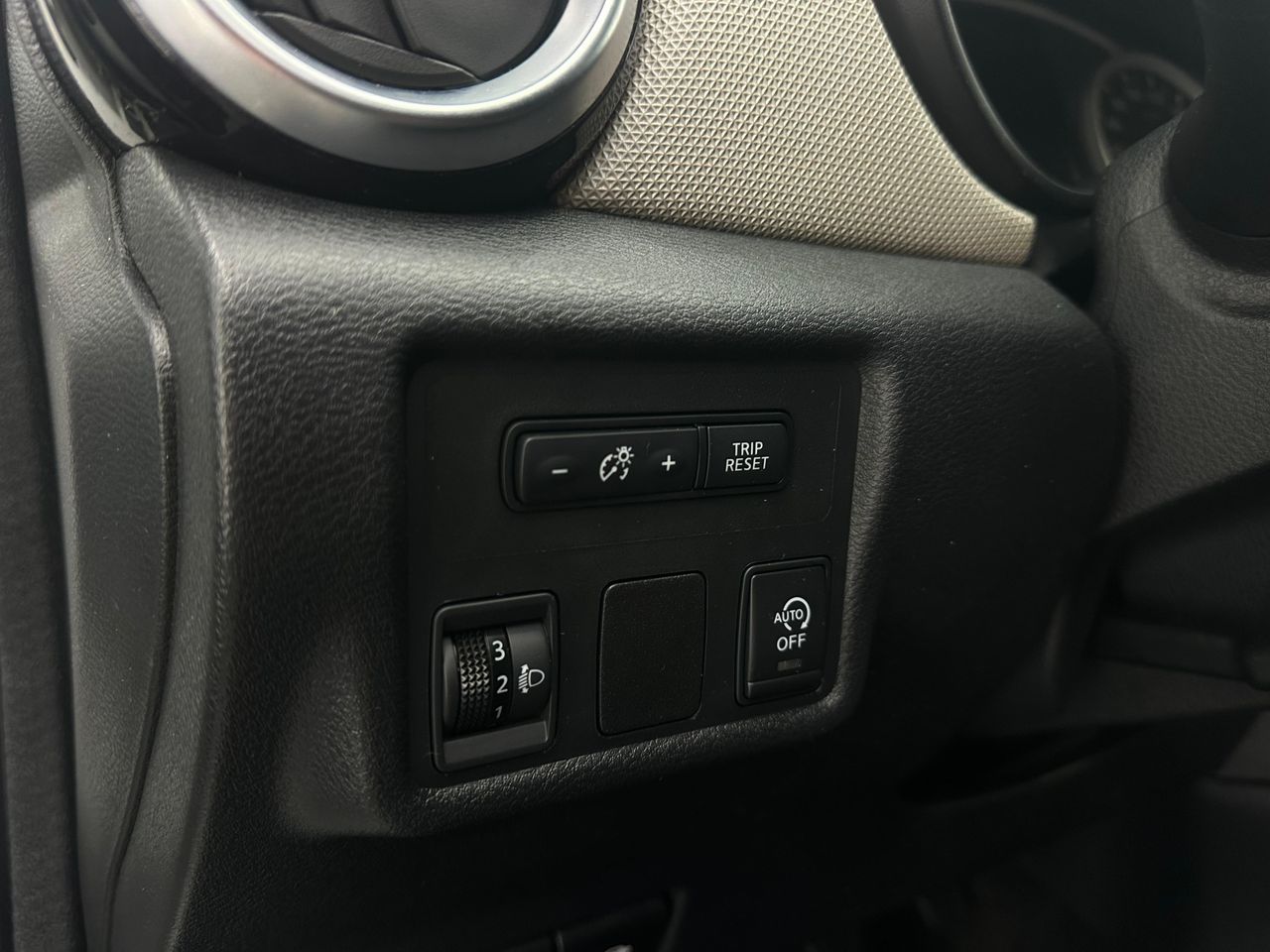 Nissan Micra 5p IG-T BOSE Limited Edition Nacional 90Cv - 95.000Km - Foto 2 