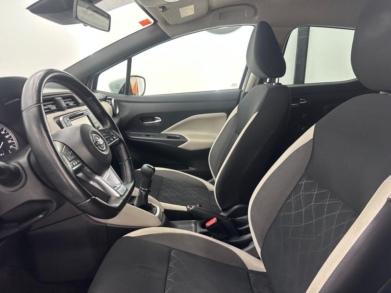 Nissan Micra 5p IG-T BOSE Limited Edition Nacional 90Cv - 95.000Km - Foto 2 