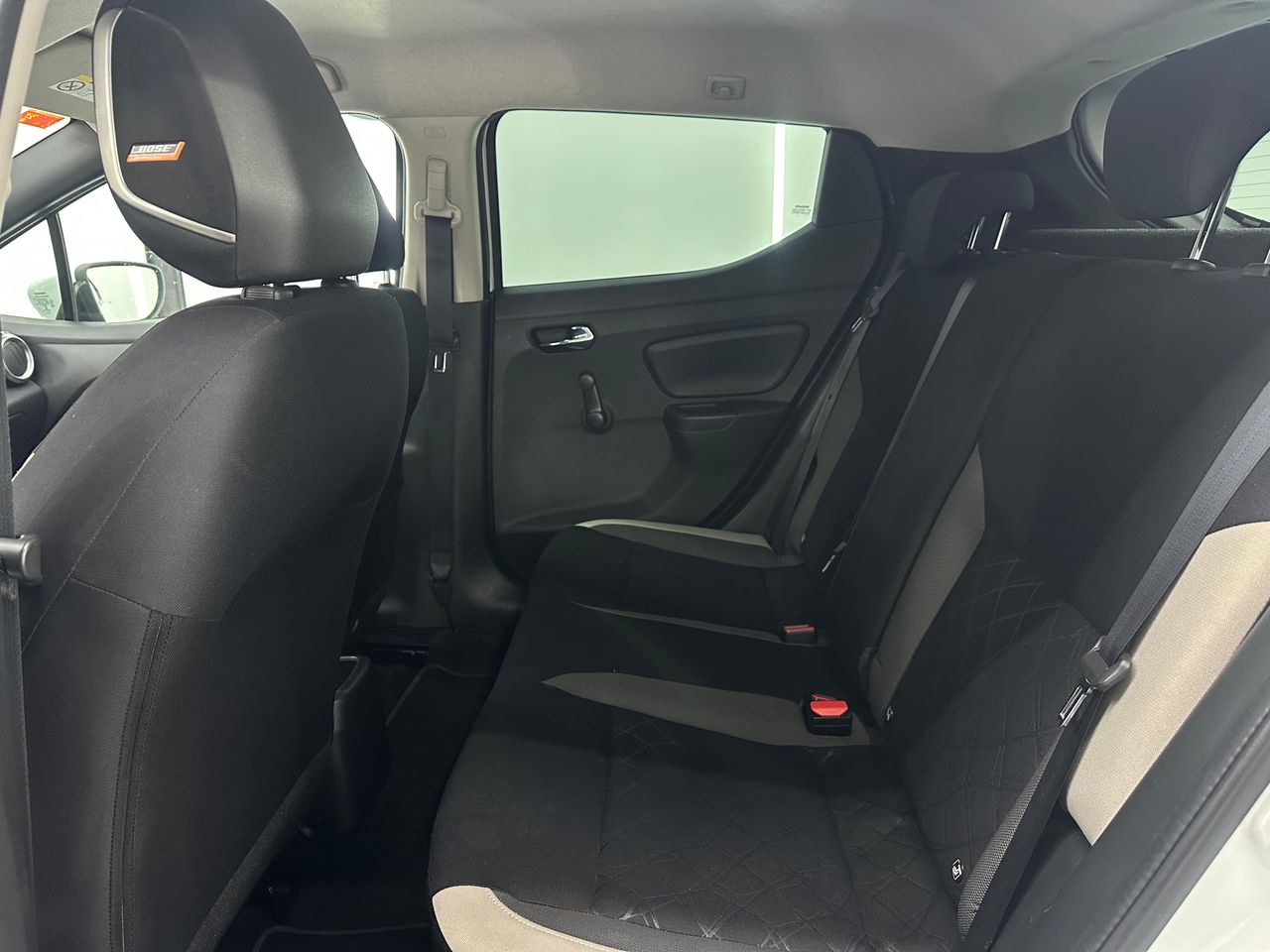 Nissan Micra 5p IG-T BOSE Limited Edition Nacional 90Cv - 95.000Km - Foto 2 