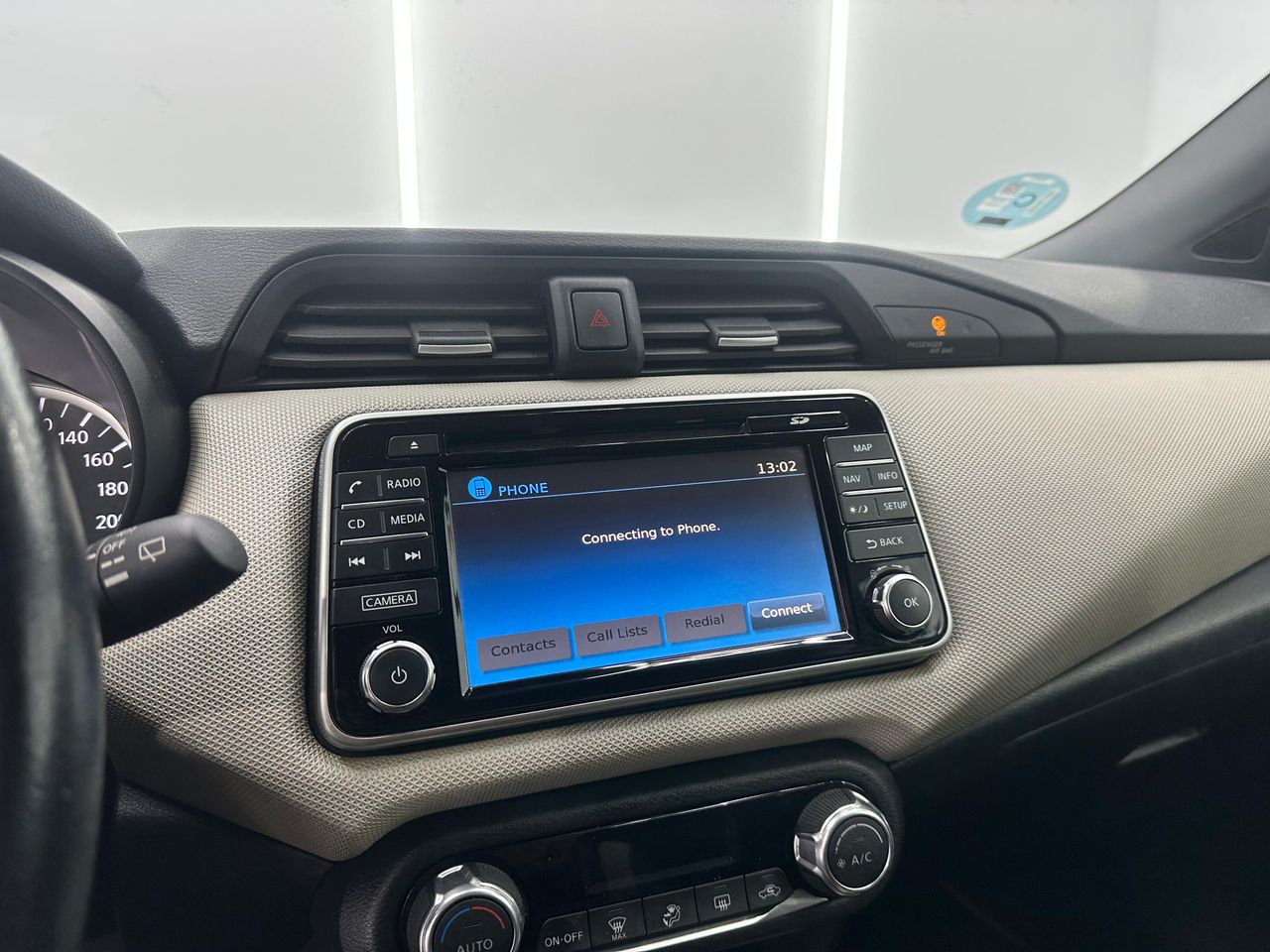 Nissan Micra 5p IG-T BOSE Limited Edition Nacional 90Cv - 95.000Km - Foto 2 