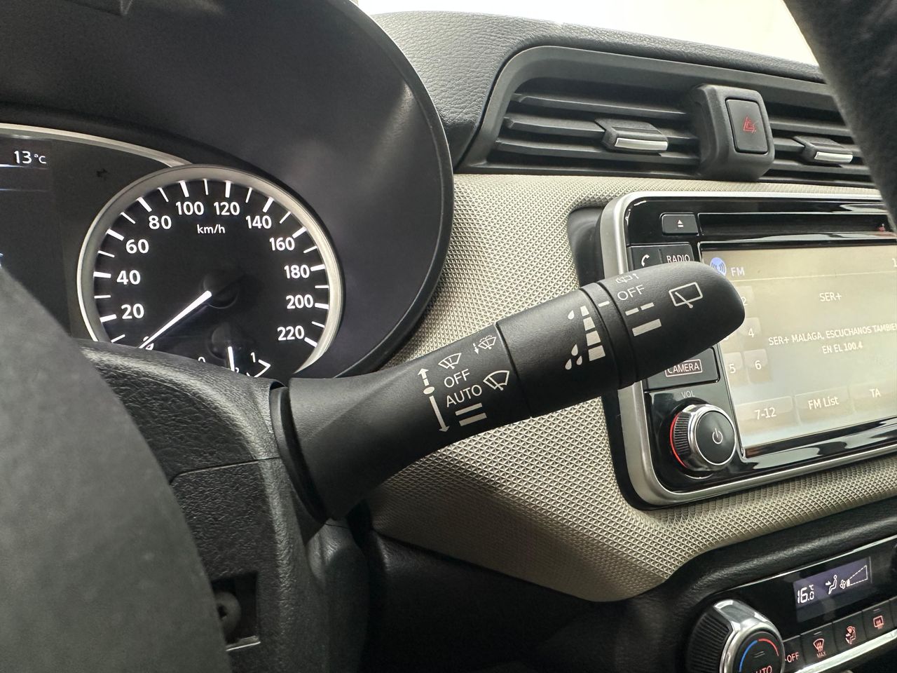 Nissan Micra 5p IG-T BOSE Limited Edition Nacional 90Cv - 95.000Km - Foto 2 