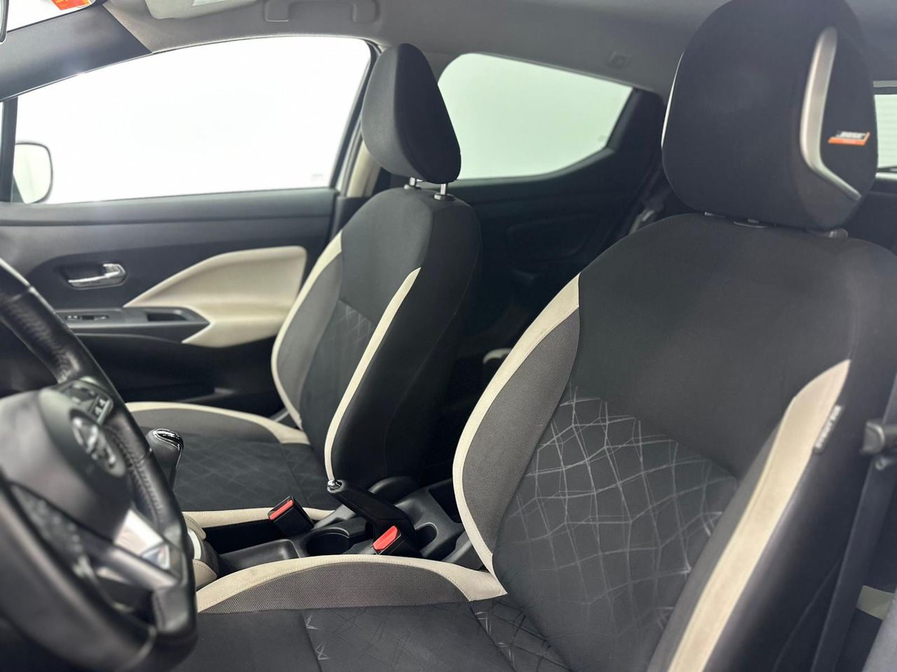 Nissan Micra 5p IG-T BOSE Limited Edition Nacional 90Cv - 95.000Km - Foto 2 