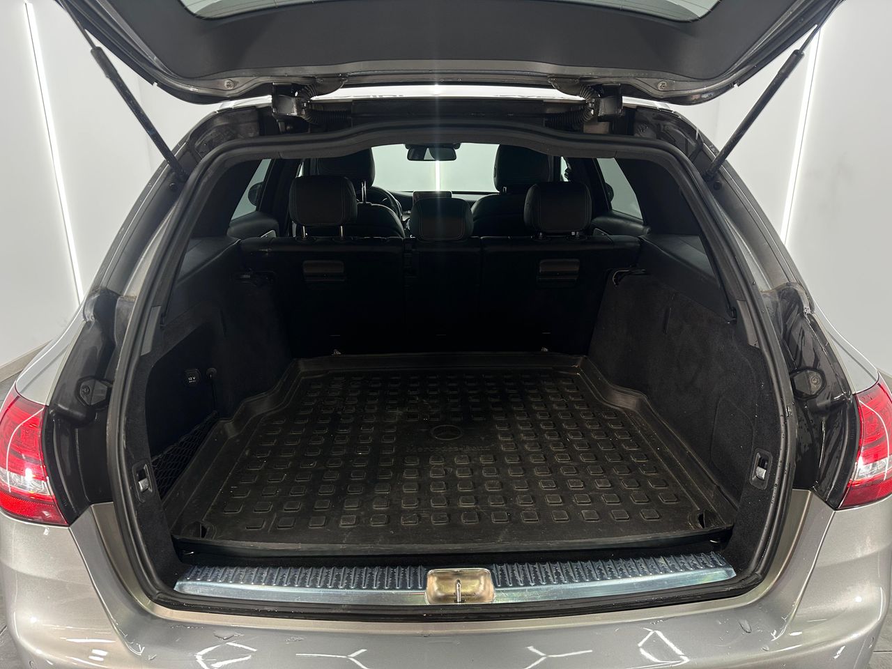 Mercedes Clase C C 250 Avantgarde Estate 211Cv  AMG - 175.000Km - Foto 2 